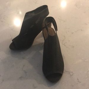 Cityclassified open toe slides